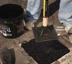 Asphalt/Blacktop Chuck Hole Filler